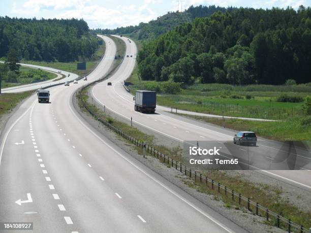 Foto de Da Estrada e mais fotos de stock de Suécia - Suécia, Estrada, Caminhão