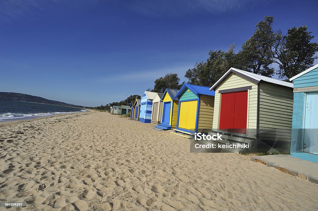 Coloridas cabañas en la playa en Victoria, península de Mornington - Foto de stock de Mornington Peninsula libre de derechos