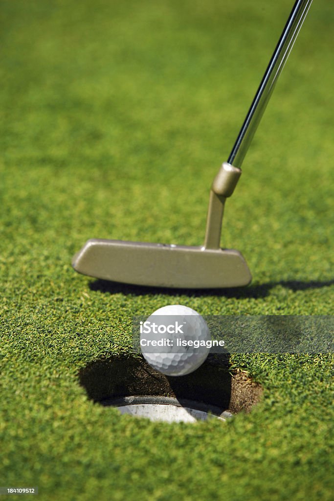 Indoor-Golfanlage "Putter und ball - Lizenzfrei Ausrüstung und Geräte Stock-Foto