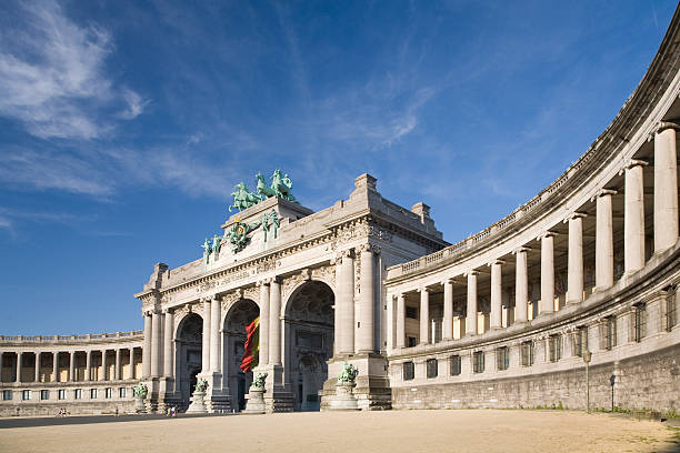 istock The Triumphal Arch in Brussels, up close 184109527