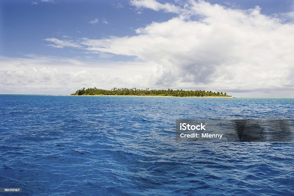 Ilha paradisíaca do Oceano Índico - Foto de stock de Distante royalty-free