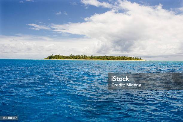 Foto de Ilha Paradisíaca Do Oceano Índico e mais fotos de stock de Distante - Distante, Paisagem - Natureza, Palmeira