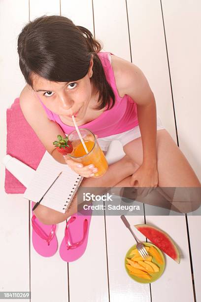 Foto de Aproveitando O Dia e mais fotos de stock de Manga - Fruta tropical - Manga - Fruta tropical, Acessório, Adolescente