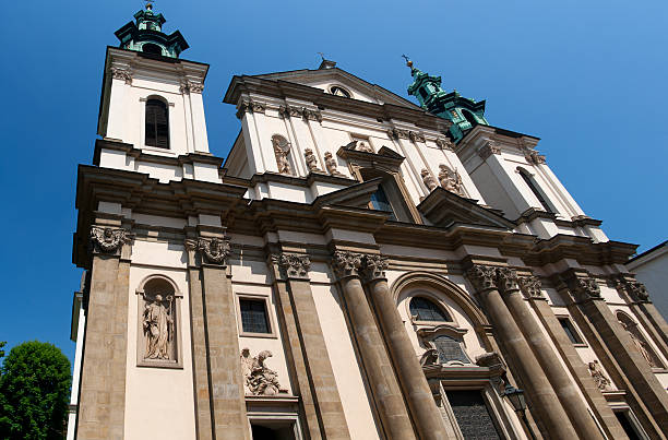 istock Cracow Old town church 184111198