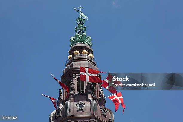 Copper Spitze Des Dänischen Parlament Stockfoto und mehr Bilder von Flagge - Flagge, Schloss Christiansborg, Barock