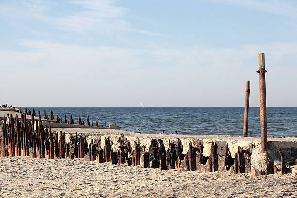 istock Sea and sand landscape 184112255