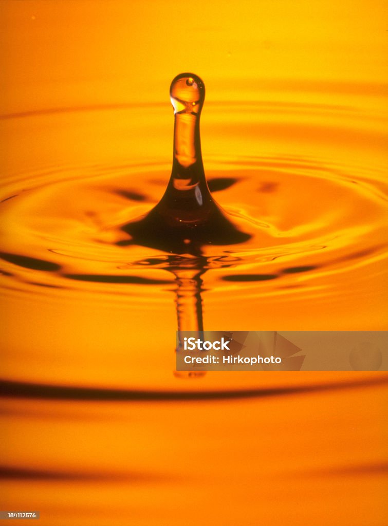 Água amarela gota - Royalty-free Etanol Foto de stock