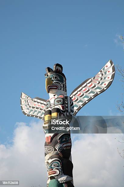 インドのトーテムポールでバンクーバースタンリーパークの - カナダ先住民のストックフォトや画像を多数ご用意 - カナダ先住民, カナダ, カナダ バンクーバー