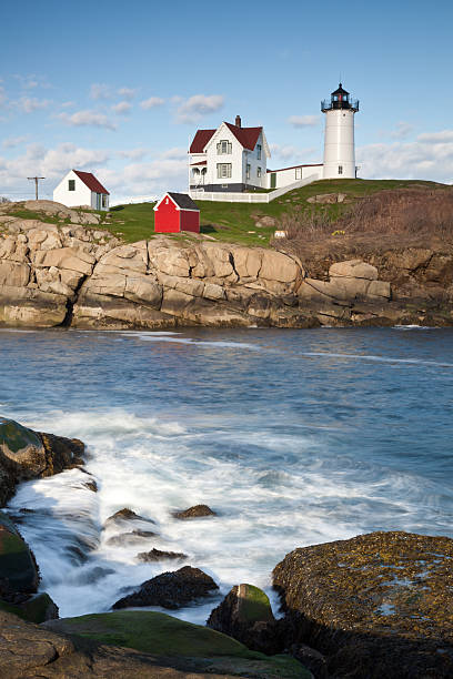 nubble głowa latarnia morska w york, stan maine - lighthouse landscape maine sea zdjęcia i obrazy z banku zdjęć