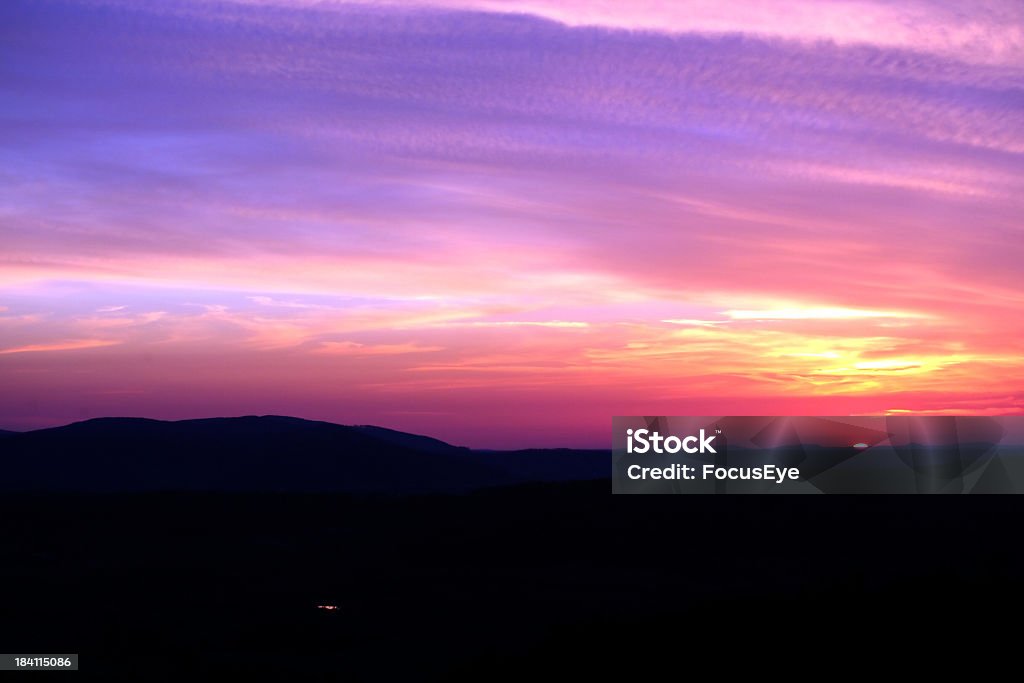 Futuristico tramonto - Foto stock royalty-free di Ambientazione esterna
