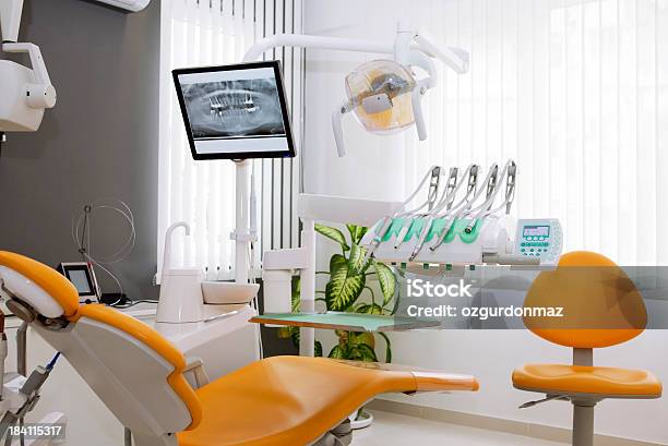 Ambulatorio Dentistico - Fotografie stock e altre immagini di Ambulatorio dentistico - Ambulatorio dentistico, Senza persone, Sedia del Dentista