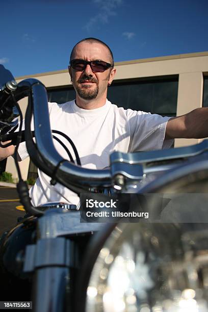 Biker Stockfoto und mehr Bilder von Autoscheinwerfer - Autoscheinwerfer, Chrom, Erwachsene Person