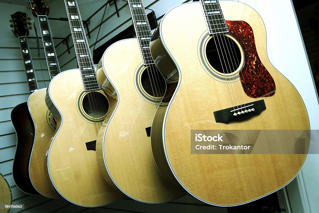 Affichage de guitare - Photo de Agent de sécurité libre de droits