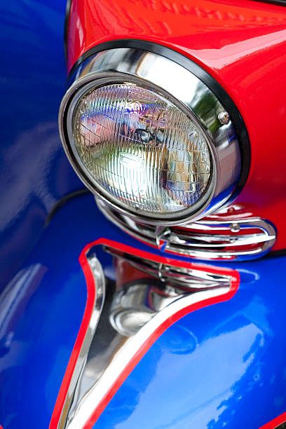 istock Tuk-Tuk Headlight 184117398