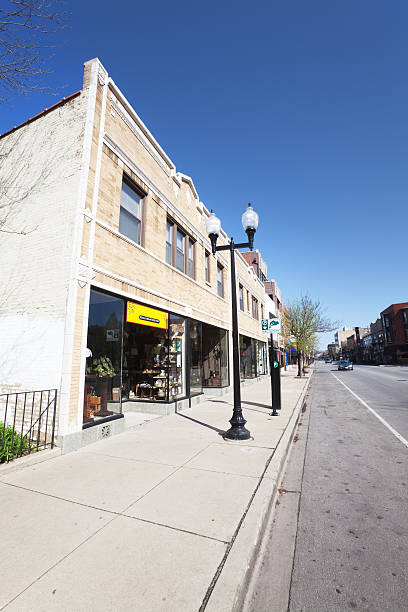 istock Lincoln Avenue shops in North Center, Chicago 184118219
