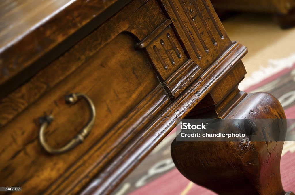 Close-up da mesa de canto - Foto de stock de Primeiro plano royalty-free