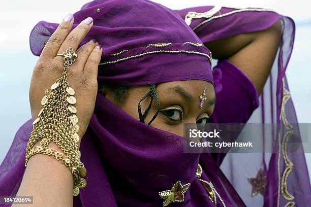Espressione Velato - Fotografie stock e altre immagini di Abbigliamento religioso - Abbigliamento religioso, Adulto, Africa