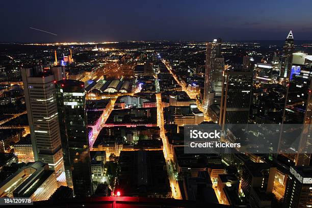 Foto de Vida Da Cidade À Noite e mais fotos de stock de Alemanha - Alemanha, Cidade, Colorido