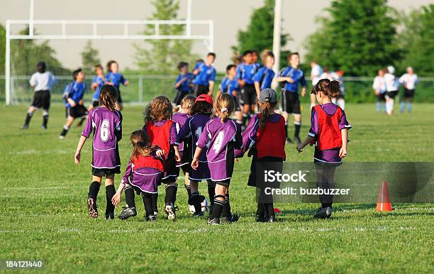 Kinder Soccer Team Stockfoto und mehr Bilder von Kind - Kind, Fußball, Amateur