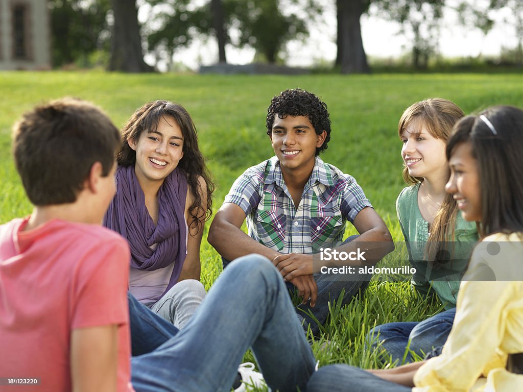 Fröhliche Gruppe von teens - Lizenzfrei Afrikanischer Abstammung Stock-Foto