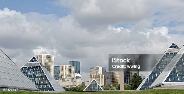 Foto de Horizonte Urbano De Edmonton E Conservatory e mais fotos de stock de Alberta - Alberta, Arranha-céu, Azul