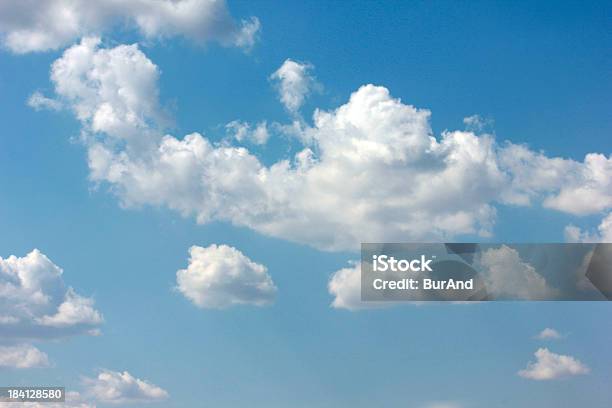 Techo Solar Foto de stock y más banco de imágenes de Azul - Azul, Cielo, Colores