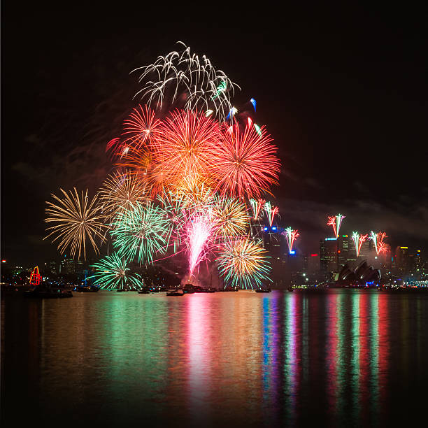 istock Sydney New Years Eve Fireworks 184135482
