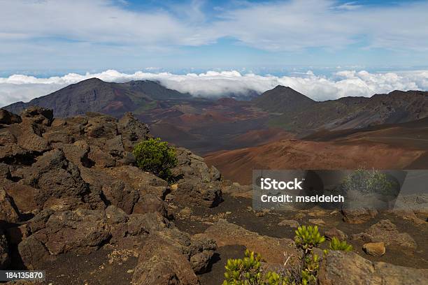 Wulkanu Haleakala Krajobraz Maui Hawaje Usa - zdjęcia stockowe i więcej obrazów Bez ludzi - Bez ludzi, Chmura, Fotografika