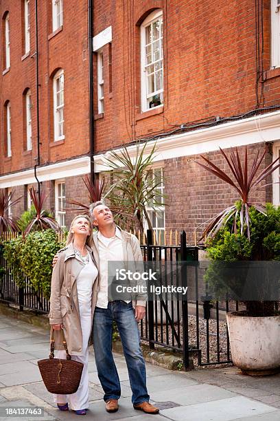 Photo libre de droit de Couple Dâge Mûr À banque d'images et plus d'images libres de droit de Adulte - Adulte, Adulte d'âge mûr, Amour