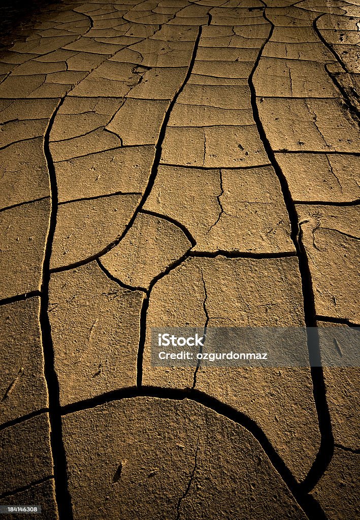 Трещины земли - Стоковые фото Абстрактный роялти-фри