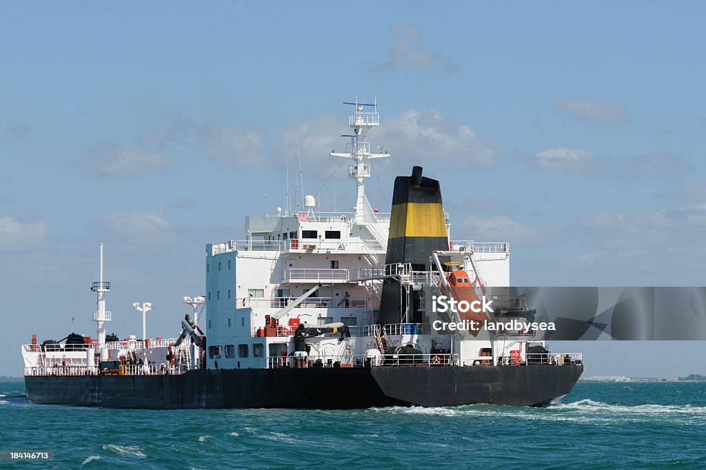 Buque cisterna - Foto de stock de Barco salvavidas libre de derechos