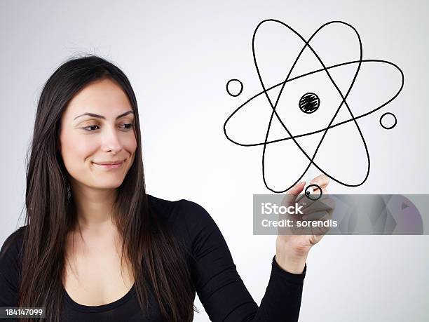 核粒子 - フェルトペンのストックフォトや画像を多数ご用意 - フェルトペン, 手に持つ, 1人