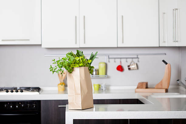 Tasche mit gesunden Speisen im domestic kitchen – Foto