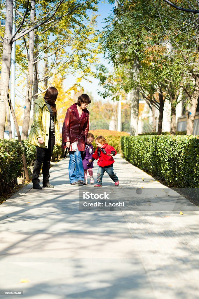 Madri e figlie - Foto stock royalty-free di 2-3 anni