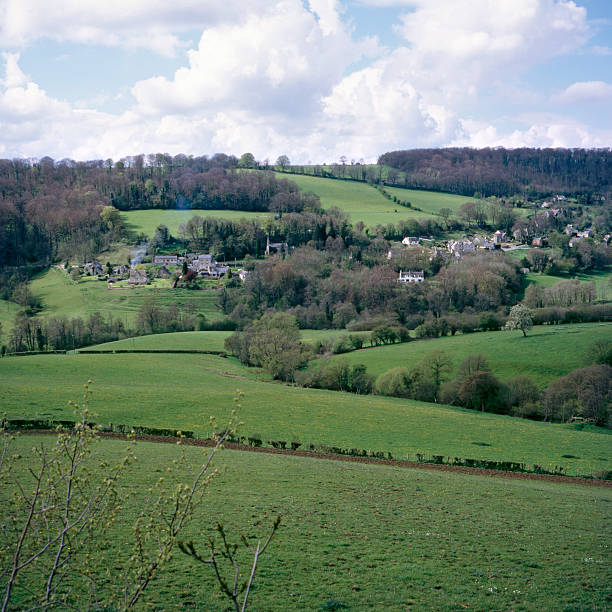 istock Picturesque Cotswolds - Slad Valley 184154429