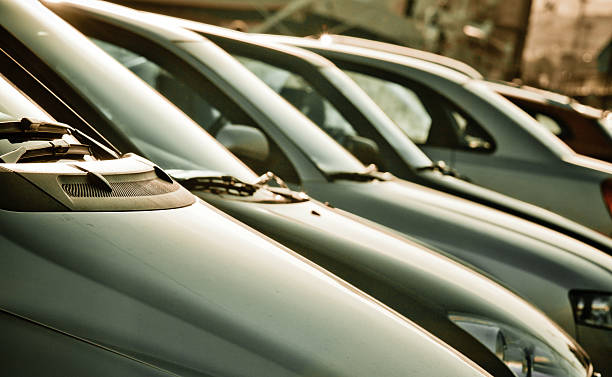 istock Parking cars 184176386
