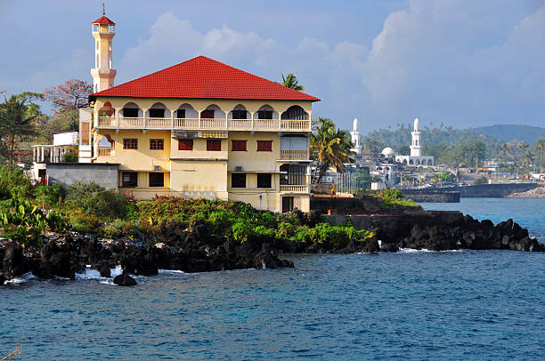 Moroni: Comoros University Moroni, Grande Comore / Ngazidja, Comoros islands: Comoros University - Iman Chafiou Faculty - Departments of Islamic Sciences and Arabic language, Prince Said Ibrahim mosque - Corniche - photo by M.Torres comoros stock pictures, royalty-free photos & images