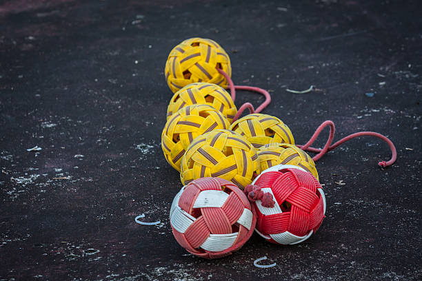 bola de rotim - sepaktakraw imagens e fotografias de stock