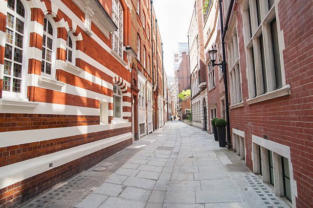 istock Narrow city lane 184196658