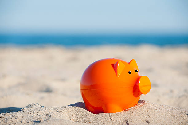 istock Piggy bank 184203603