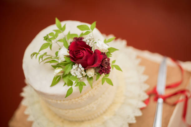 istock Red Rose flowers in a wedding cake 1842037061
