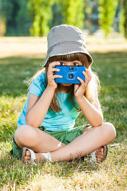istock Little photographer 184239009
