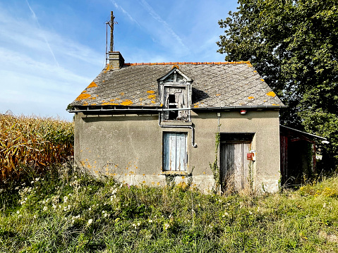 Derelict small house in Quedillac, France. September