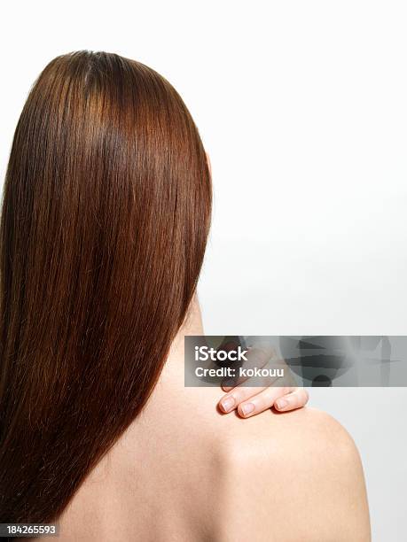 Halten Sie Die Schultern Hinter Stockfoto und mehr Bilder von Braunes Haar - Braunes Haar, Erwachsene Person, Europäischer Abstammung