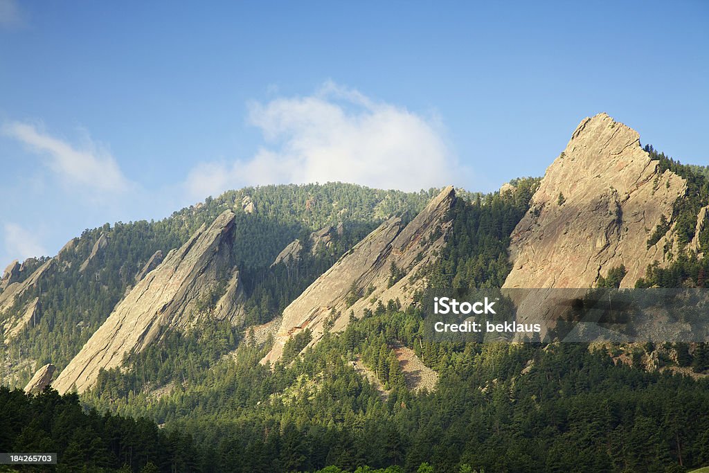 Boulder Colorado el centro comercial Flatirons - Foto de stock de Boulder - Colorado libre de derechos