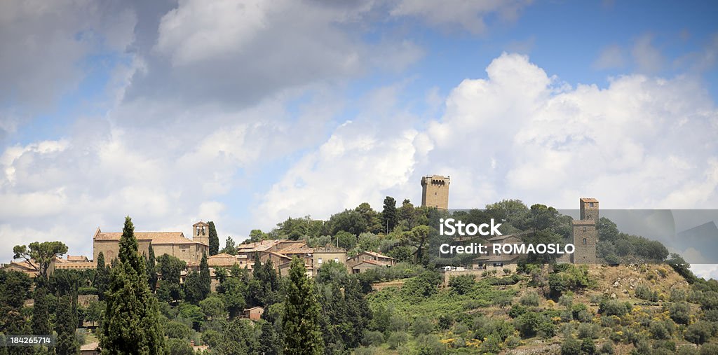 Monticchiello in Val d'Orcia, Toscana, Italia - Foto stock royalty-free di Ambientazione esterna