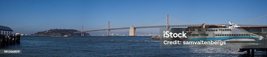 Puente de la bahía de San Francisco - Foto de stock de Ferry libre de derechos