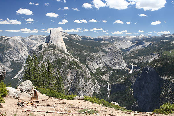 panorama a glacier point - flowing rock national park waterfall foto e immagini stock