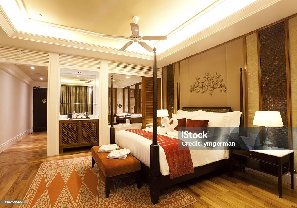 Quarto de hotel de luxo - Foto de stock de Luxo royalty-free