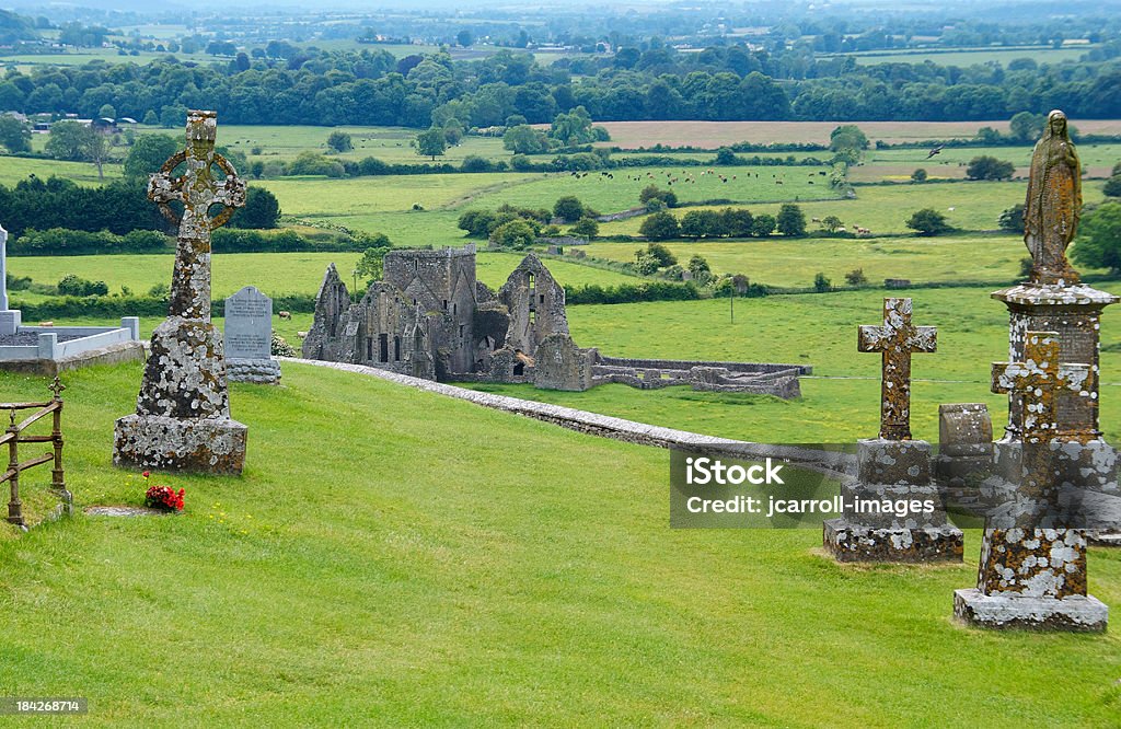 Irland Blick auf die Landschaft und den Schlossruinen von cemeteryy - Lizenzfrei Agrarbetrieb Stock-Foto